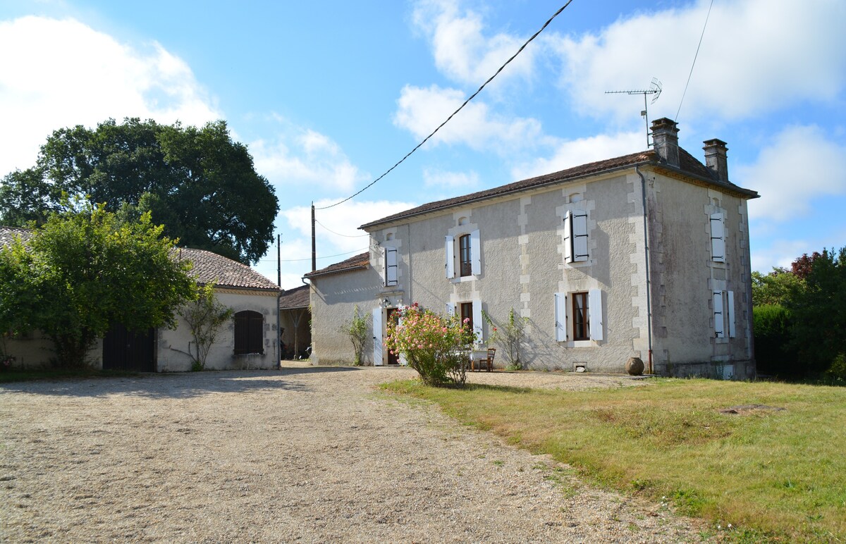 Beautiful Country House with private pool