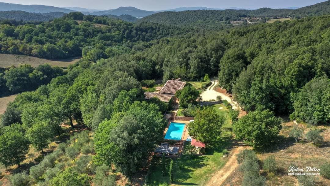 Entire TRUE Tuscan Property near Siena20P A/C Pool