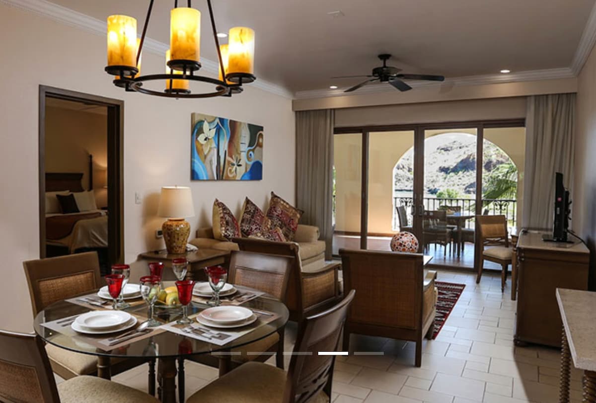 Luxury 2 Bedroom Suite on Loreto Beach Resort