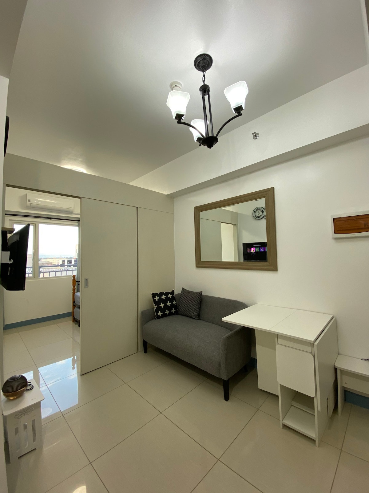 舒适的2卧室公寓@ South Residences Las Pinas (831)