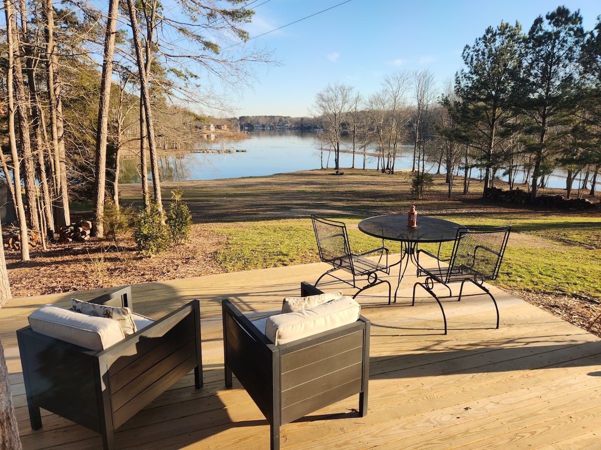 Belmont LakeView Cabin