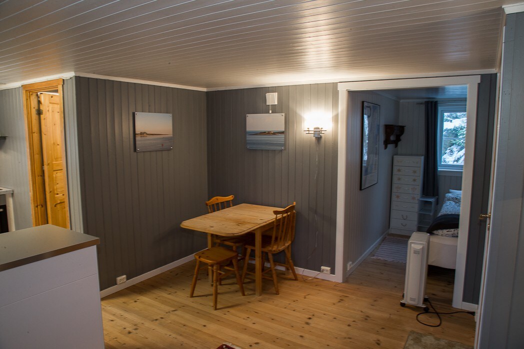 Spjærøy鲸鱼岛上的酿酒师之家