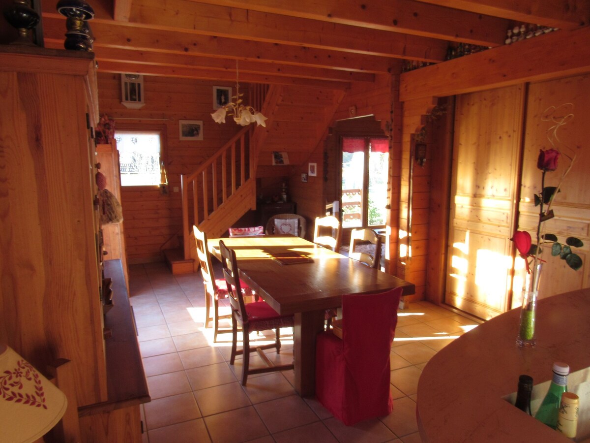 Chalet entre lacs et montagnes