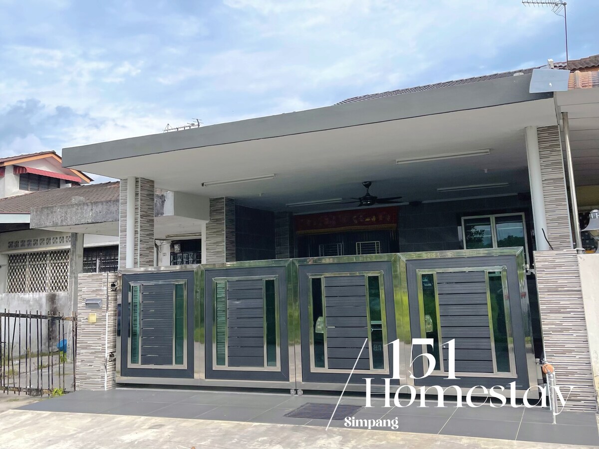 151 Homestay,Simpang