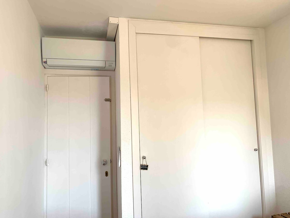 Room /Air conditioning/5mBeach/Private bathroom
