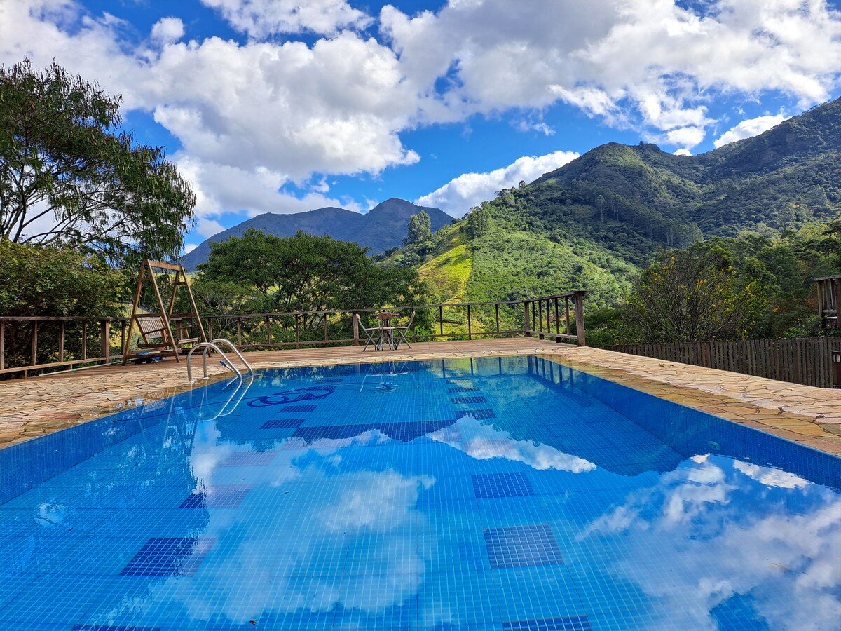 Toca das Corujas Piscina e Vista