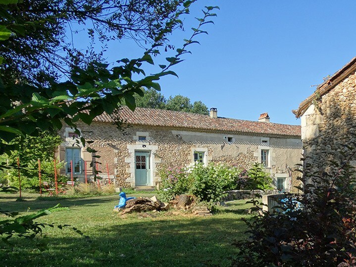 Cottage-Family-Gîte Alep -9/10 pers Perigord Blanc