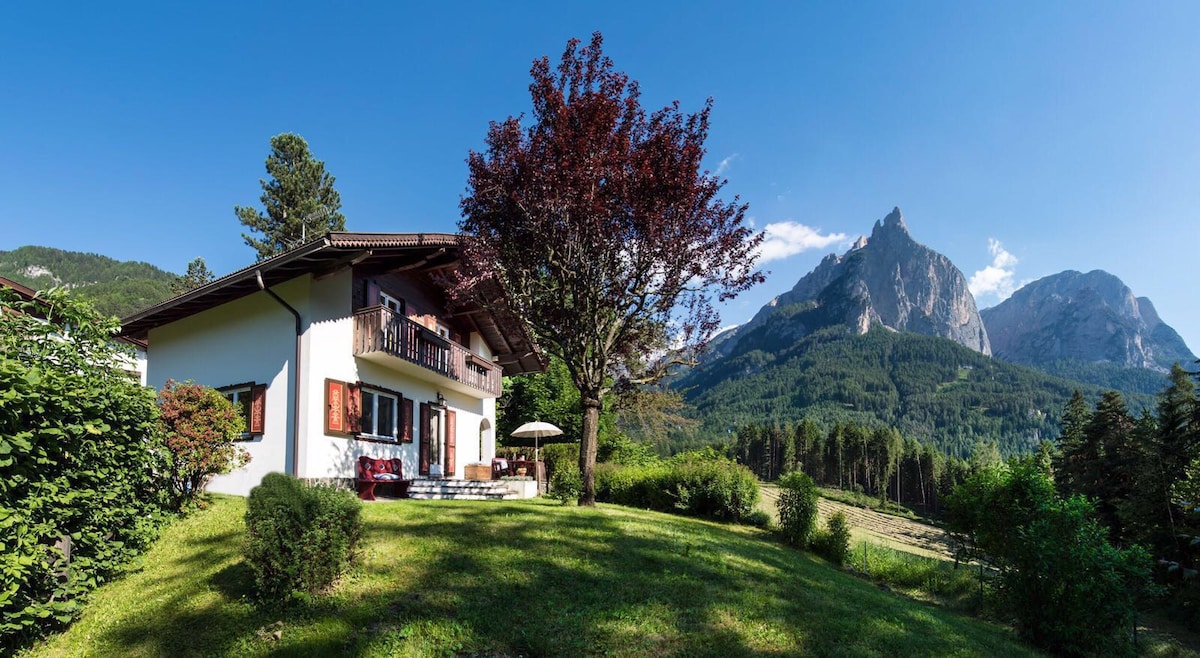 Adriana度假木屋（ Chalet Adriana in Siusi ） ，位于多洛米蒂山脉的中心地带