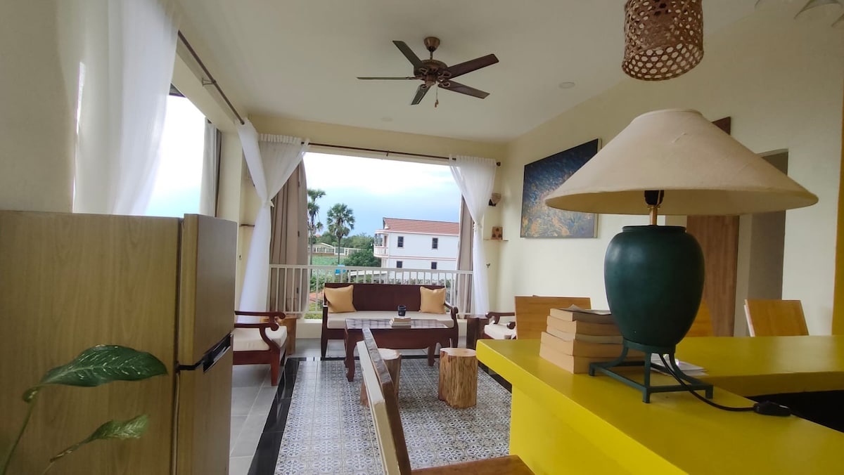 Homestay Double Room /out door living room/terrace