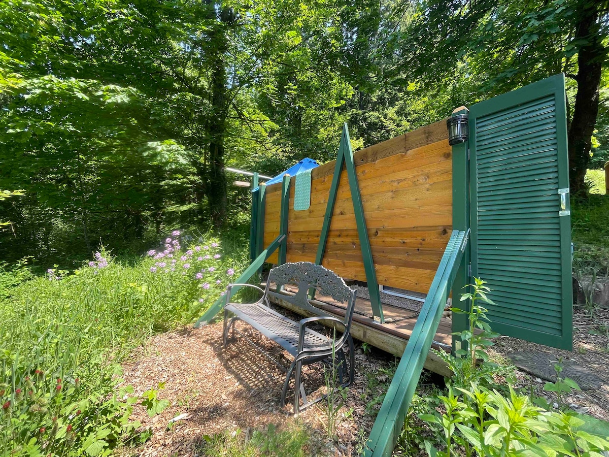 Violet's Chalet A-frame Farm/Meadow Retreat