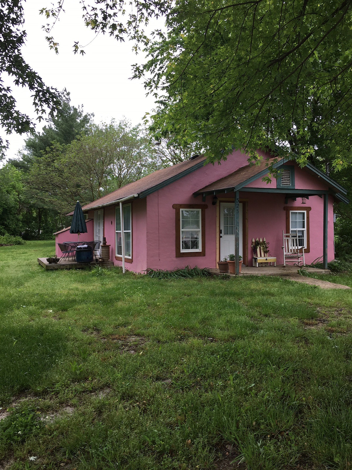 The Pink House of Blue Eye