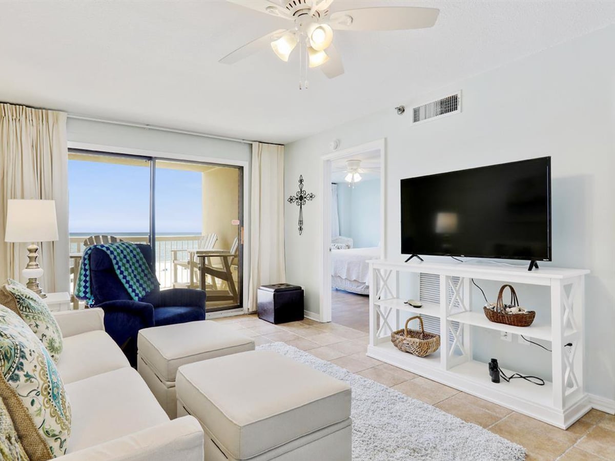 Luxury condo on the beach with direct Gulf views!