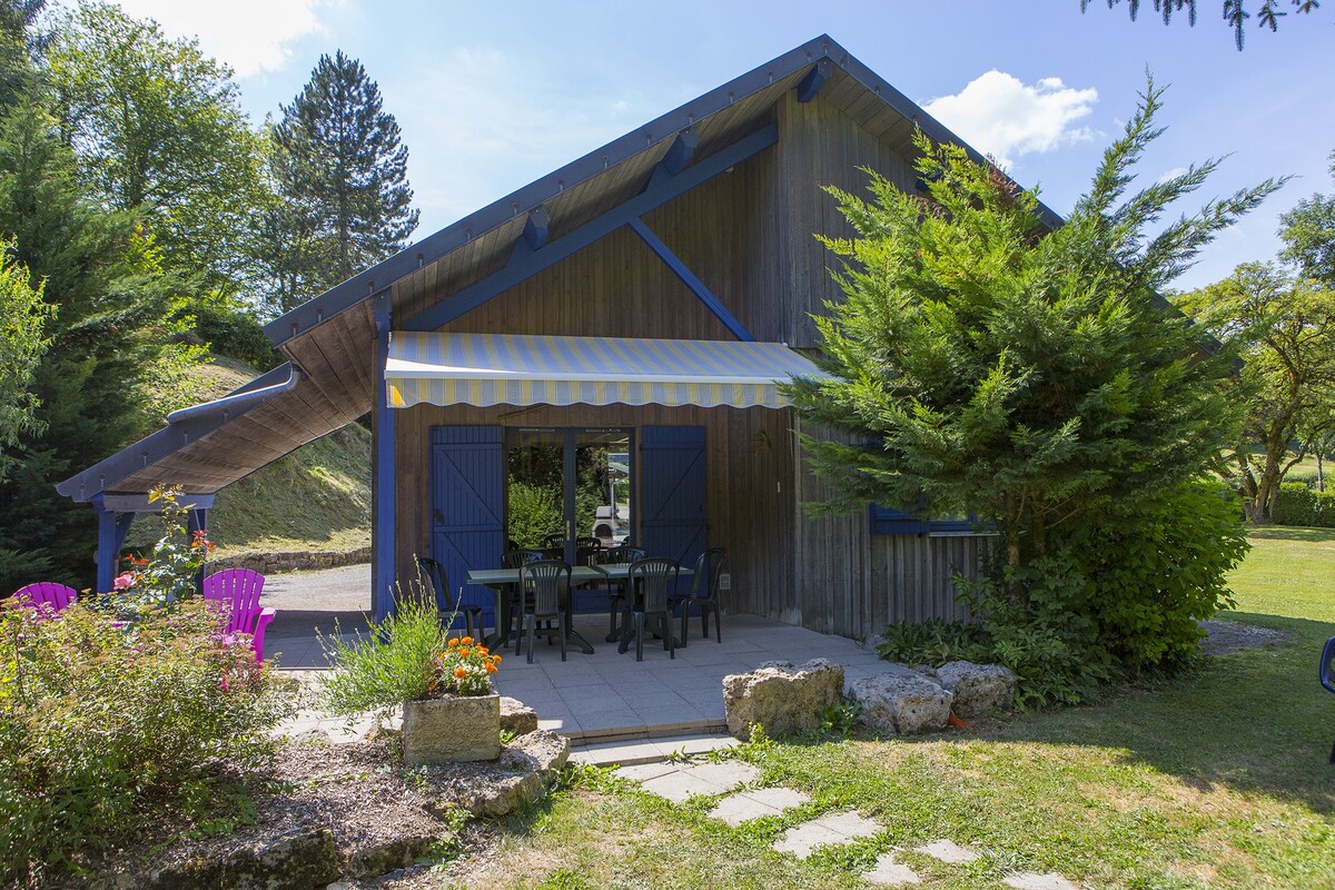 Franche Comte Chalet Ammonites rivière Lison