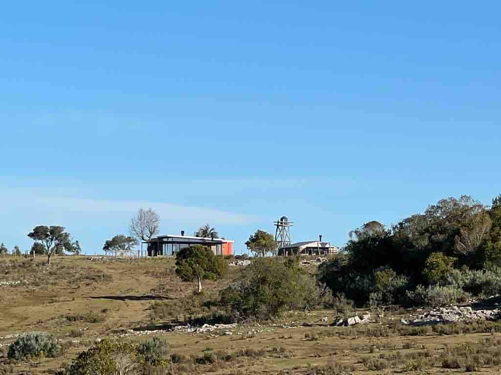 Cumbres de Mariscala, Casa de Piedra