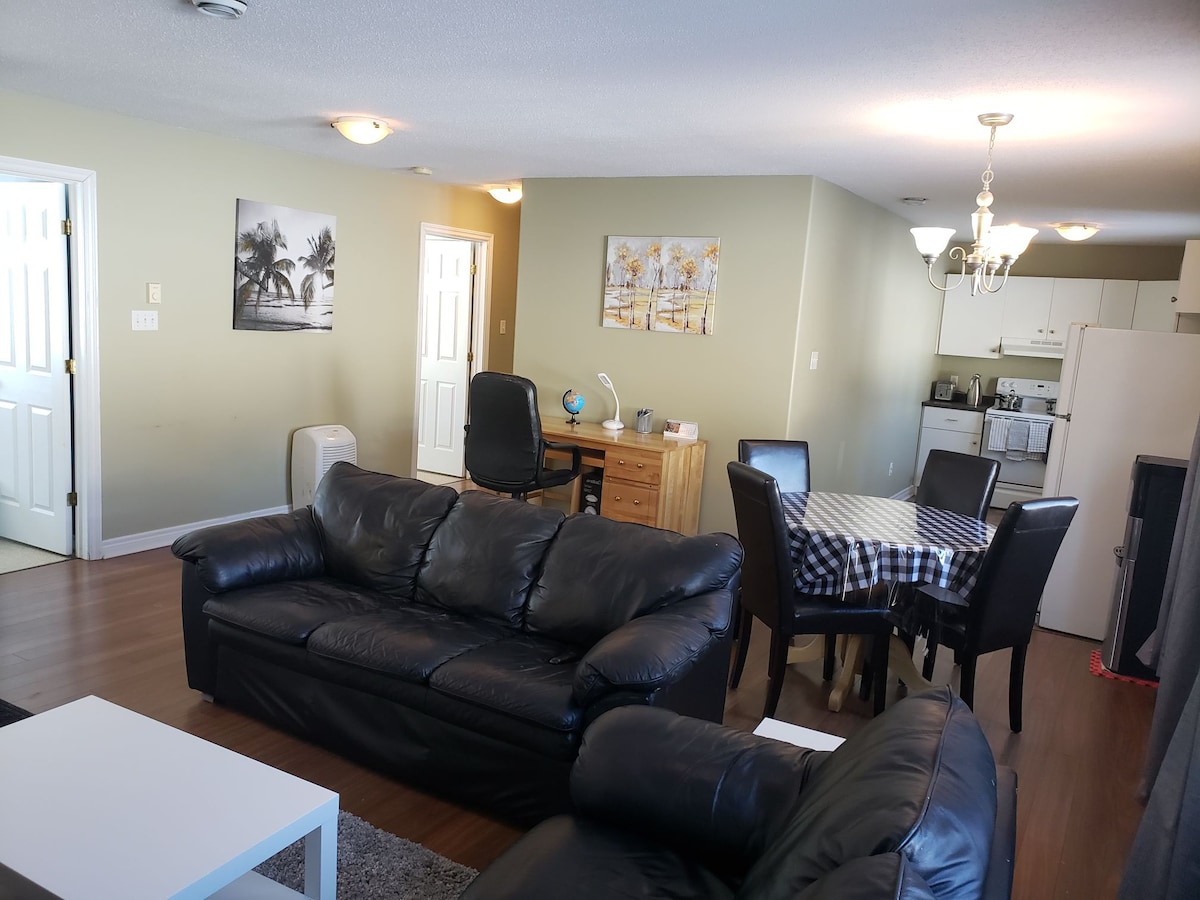 PRIVATE APART- 2 BR: Modern & Cozy @ 10 min to DT.
