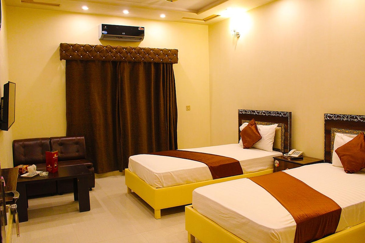 Twin Rooms Johar Town