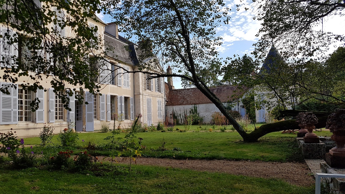 Chambre Le Nid de Dany - Château de Montchevreau