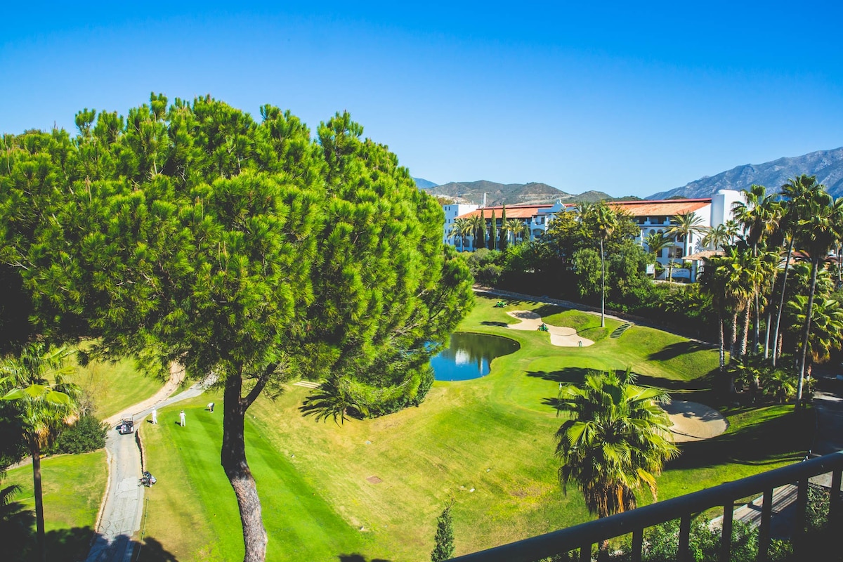 豪华2张床，可欣赏迷人的高尔夫景观- Marbella *