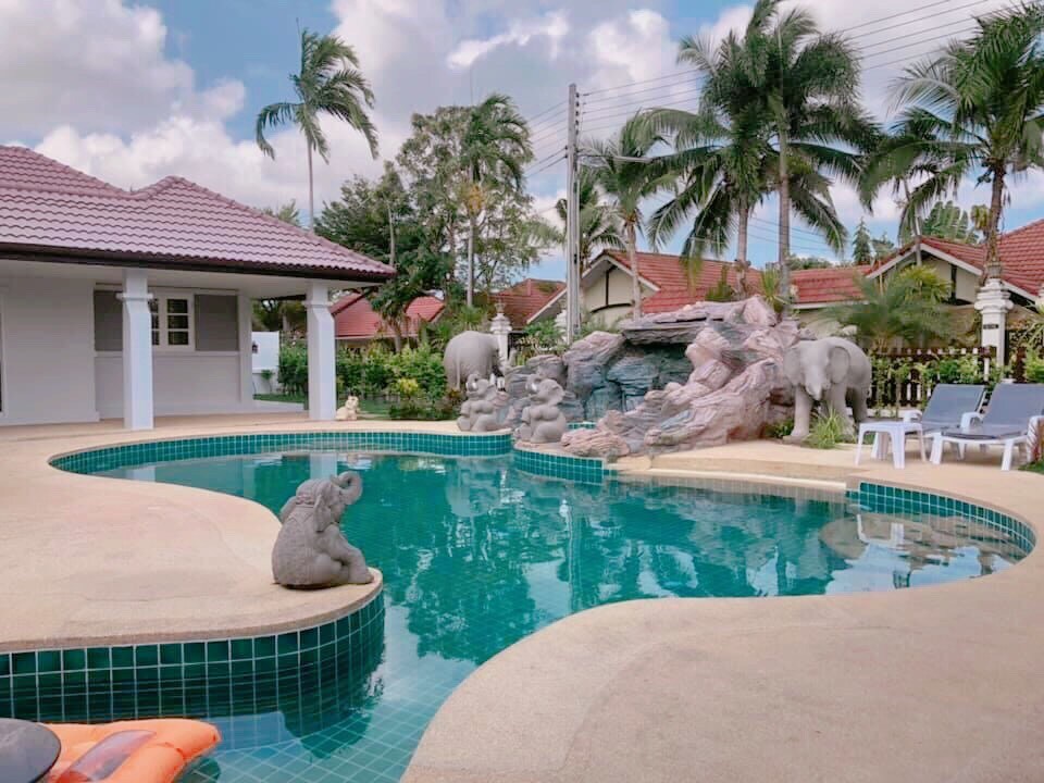 班普雷泳池别墅（ Ban Prai Pool Villa Bang Saray ）