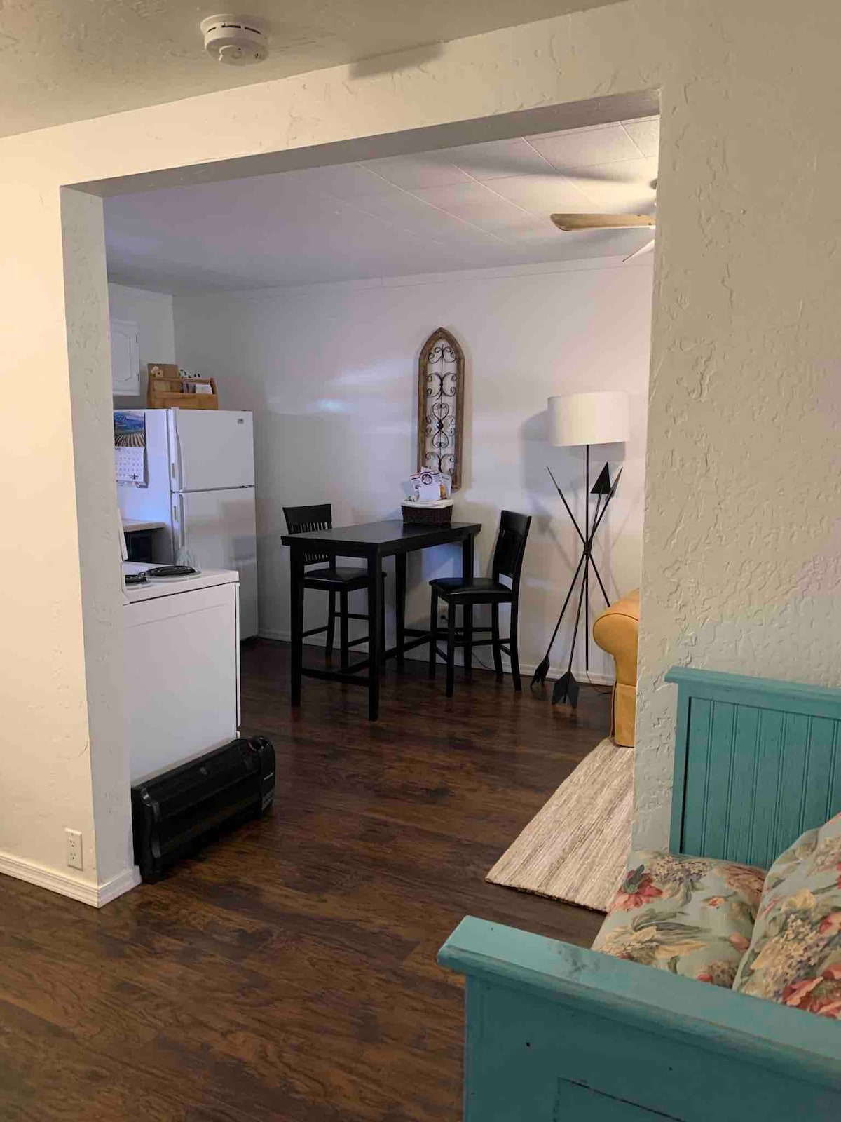 Studio n Wickenburg, Right in town,