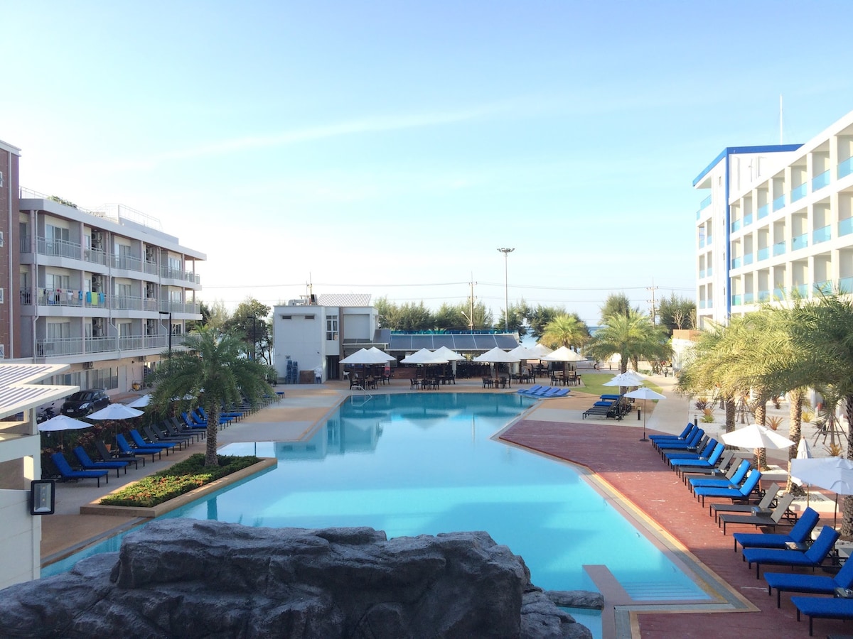 蓝色最佳家庭海景和泳池景观， 2间卧室，面积56平方米