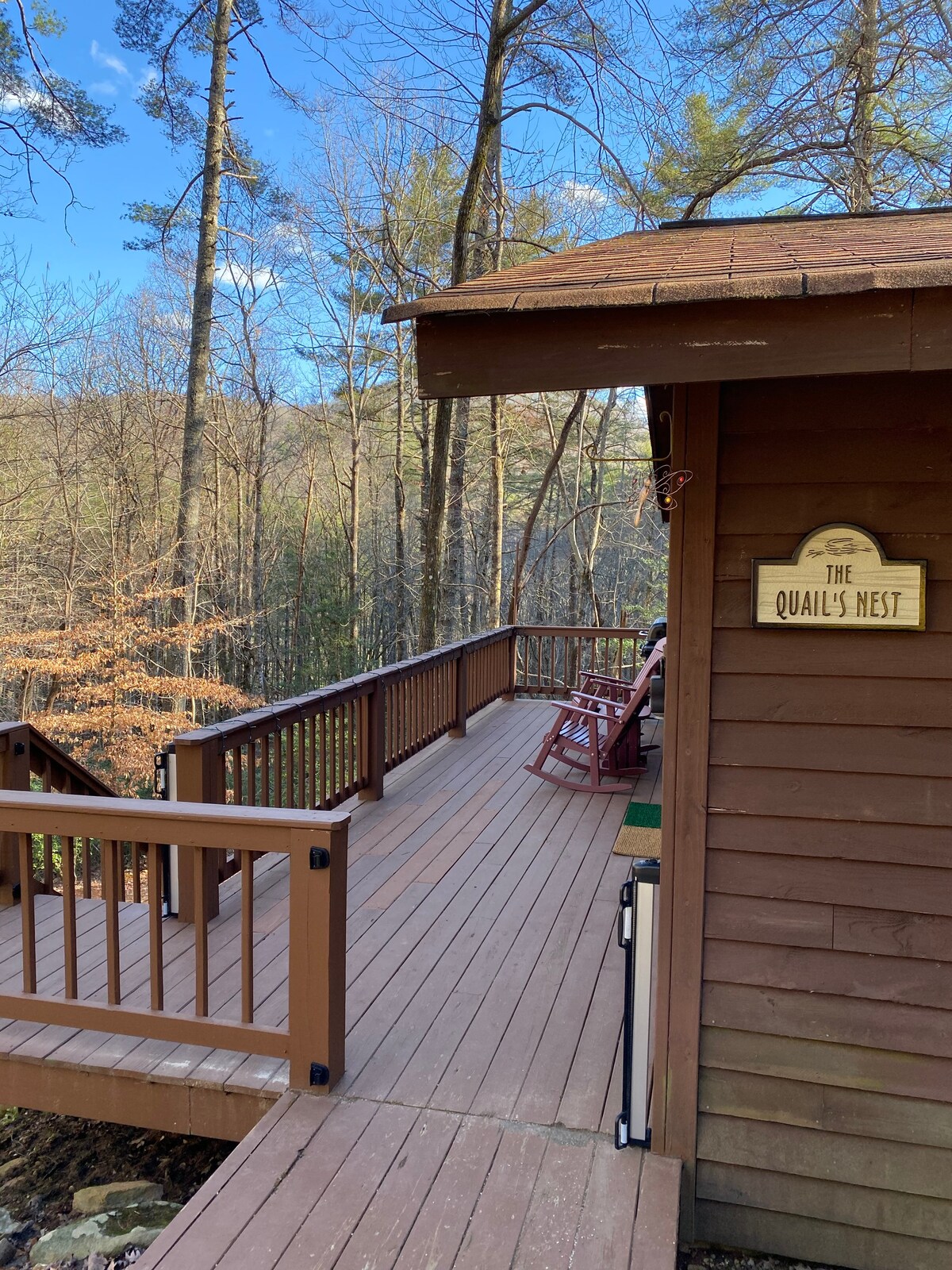 Pine Ridge View 
The Quail's Nest Cabin