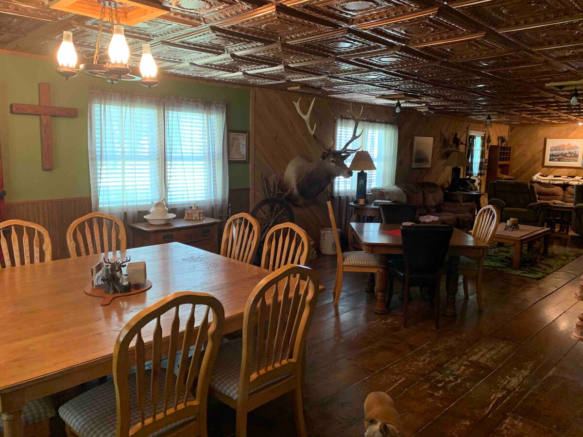 The Weeping Willow Room at The Barnhouse Inn