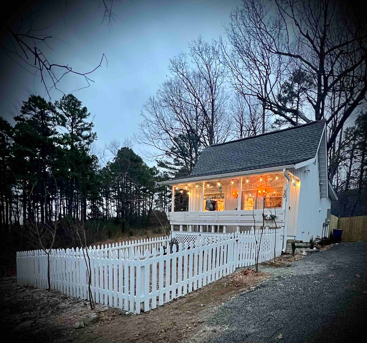 The Enchanted Cottage, Greers Ferry Lake Area