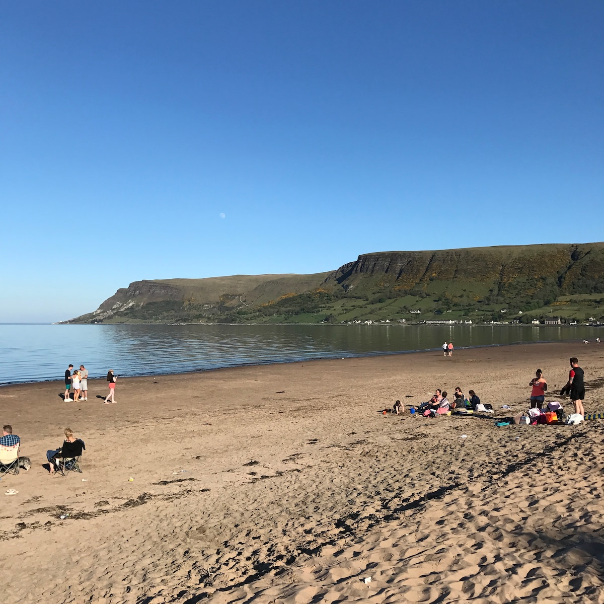 Waterfoot Beach House - Queen of the Glens