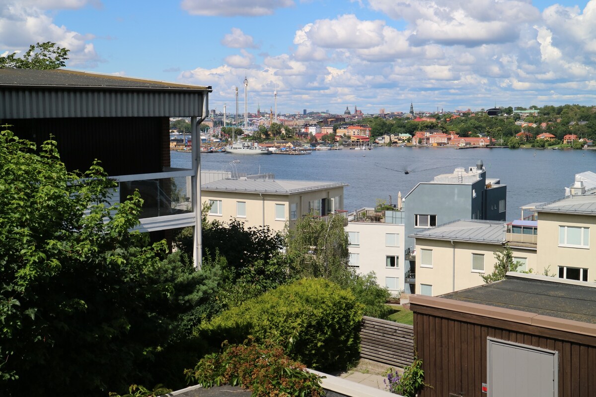 Townhouse with a view, 15 min to central Stockholm
