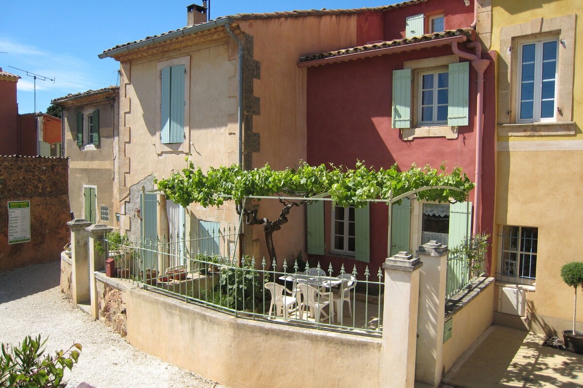 Holiday home in Provence with garden