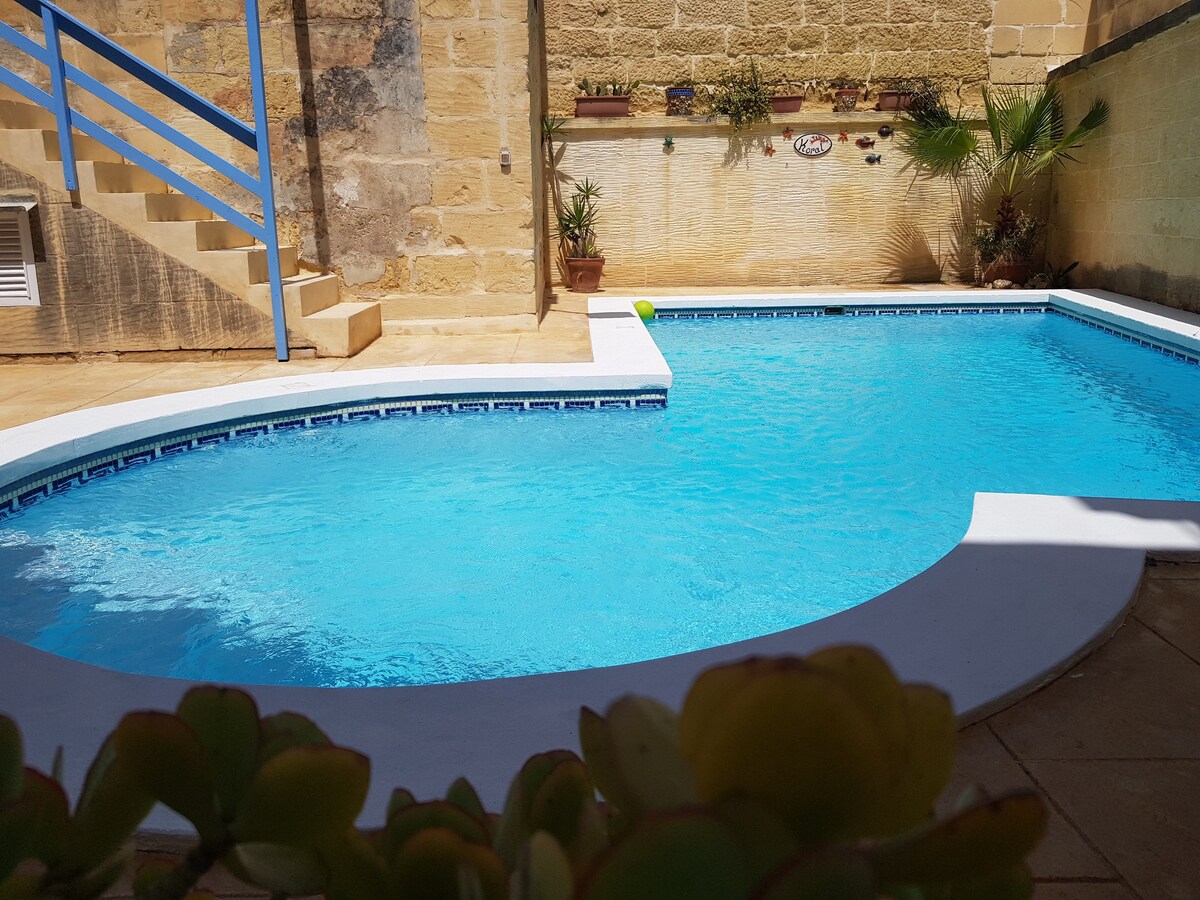 Gozo FarmHouse ,Pool,  Sun Terrace, Free Parking.