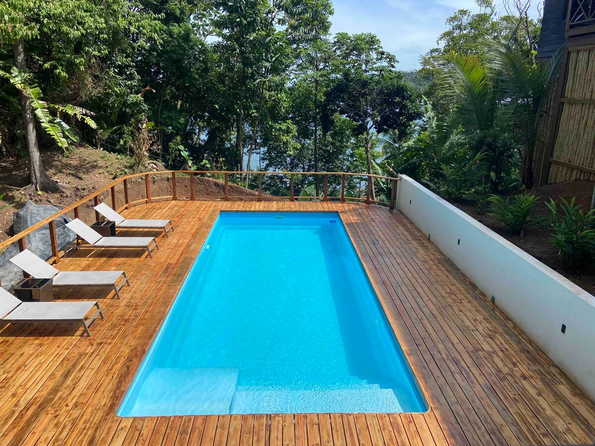 Toucan Serenity - Eco-Friendly Retreat with Pool