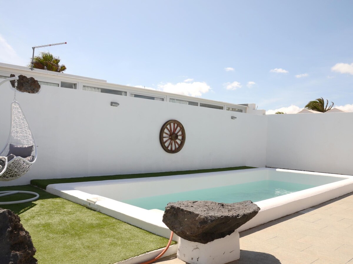 Tranquilidad别墅，配备令人惊叹的独立露台和温水泳池