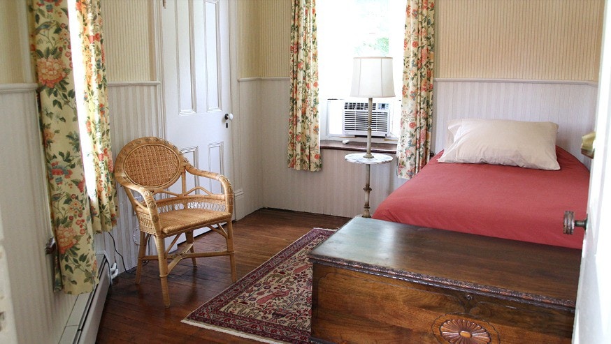 The Peninsula Room - Chrysler House Heritage Inn