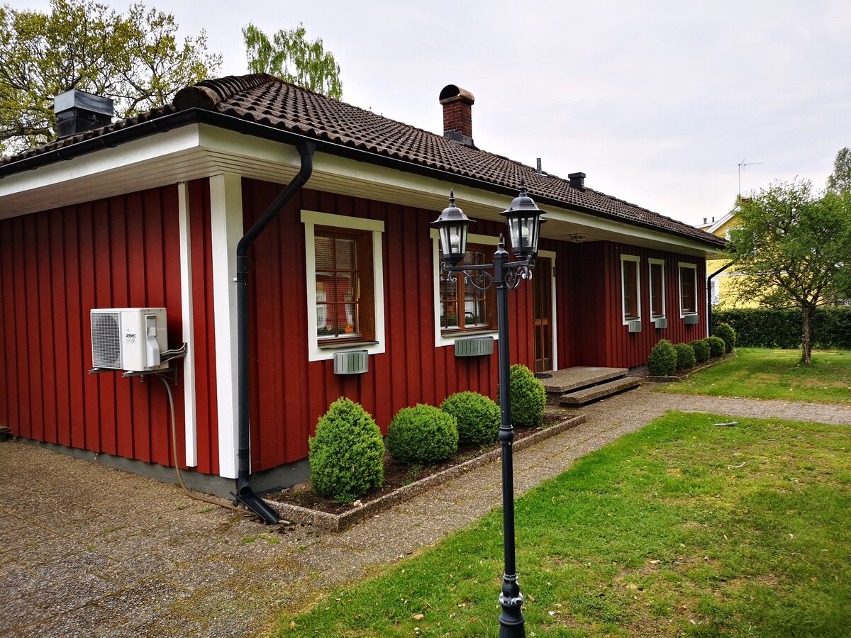 Åsnen湖附近美丽的大型专属房屋
