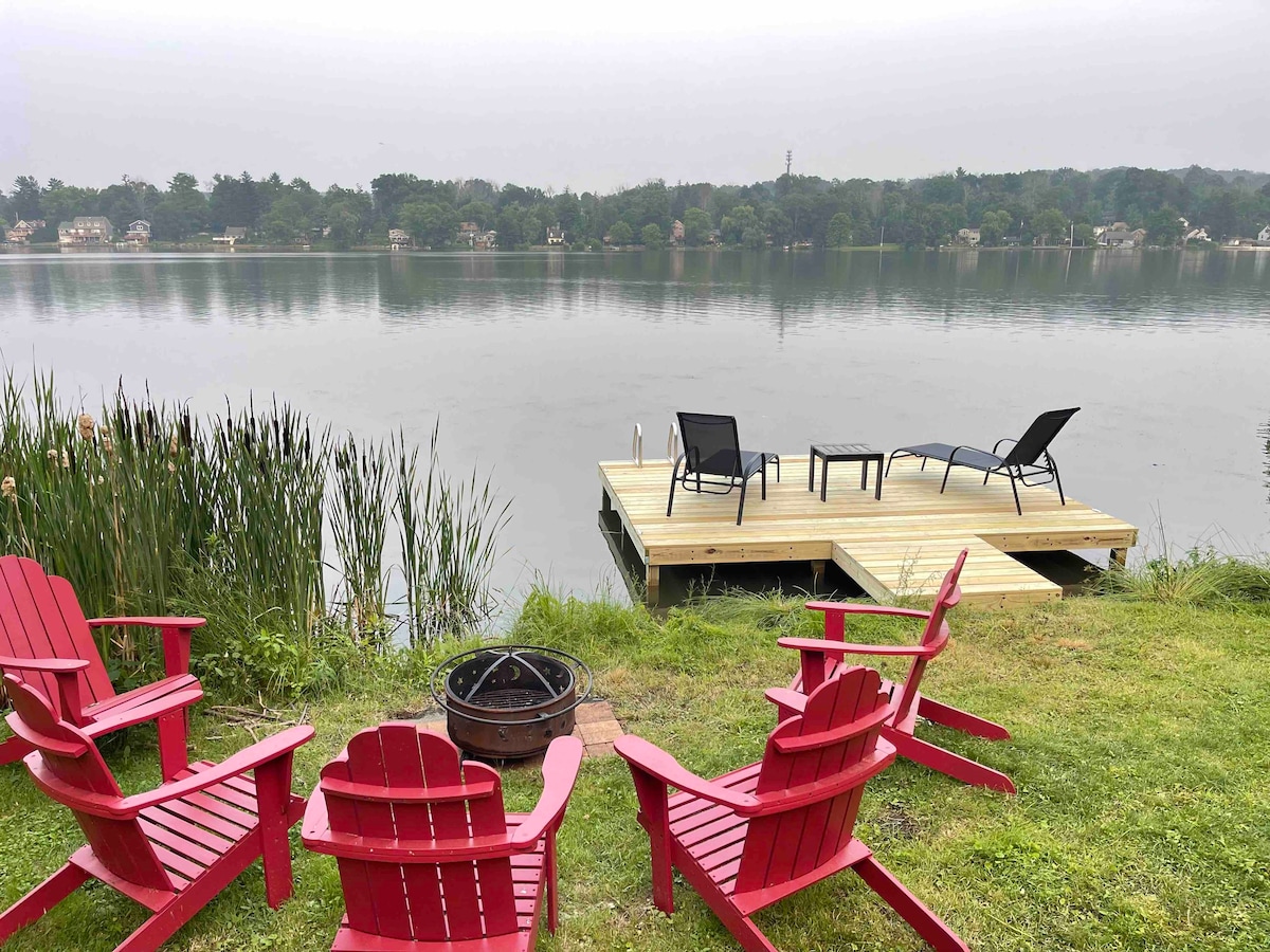 Hidden cat lake house