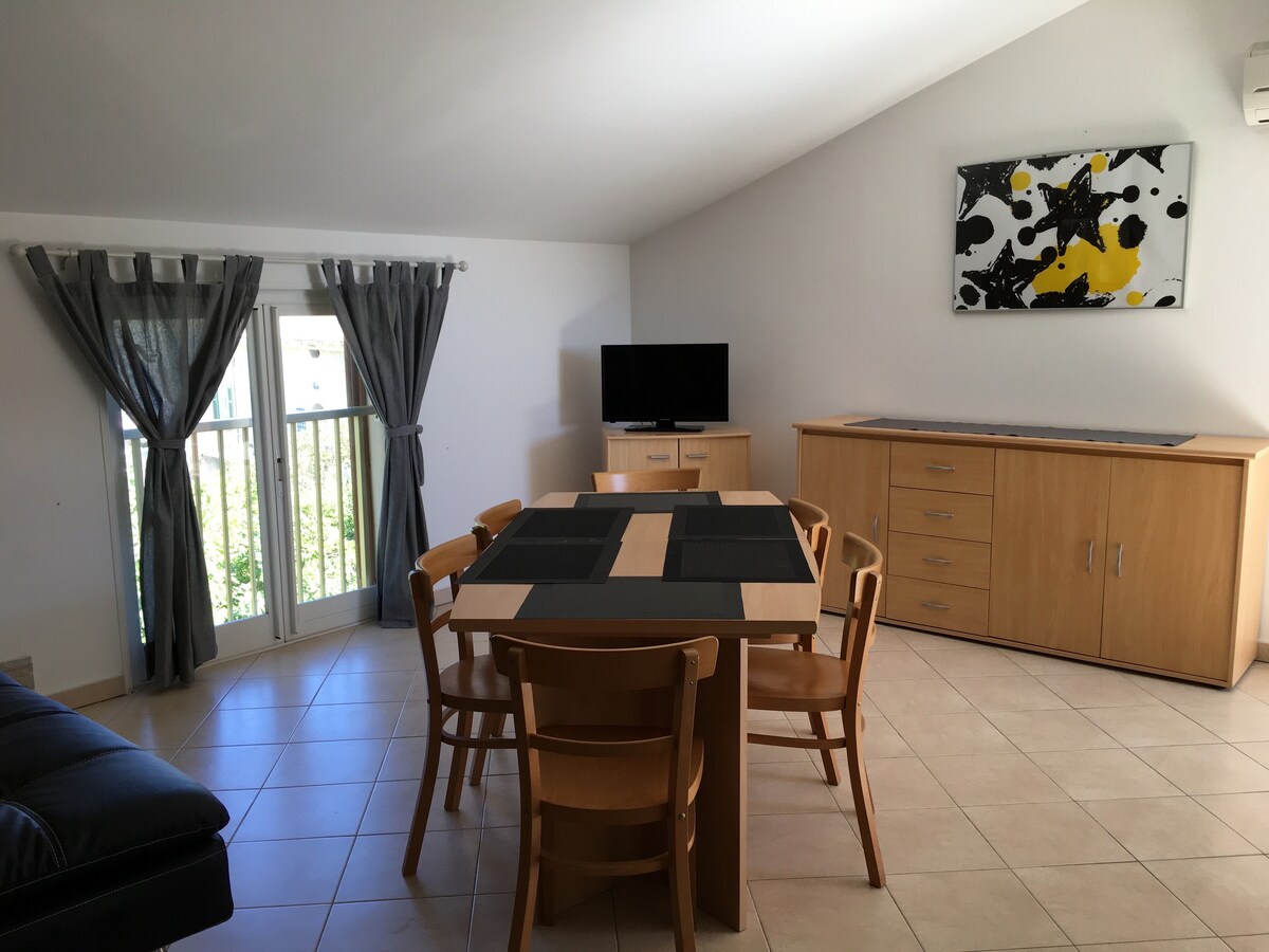 Bord de mer, appartement tt équipé, 6 personnes