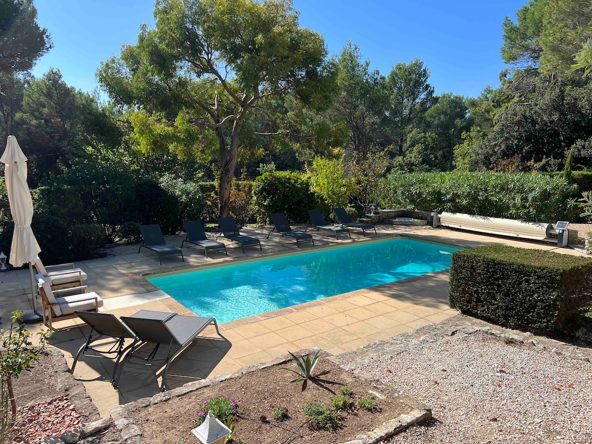 Calme absolu Luberon /piscine partagée