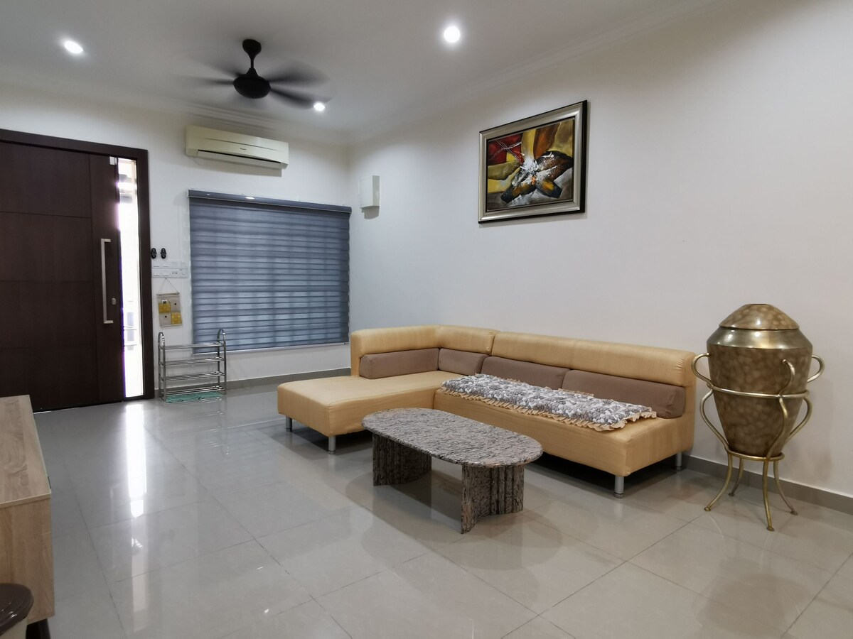 Homezstay Permyjaya Miri