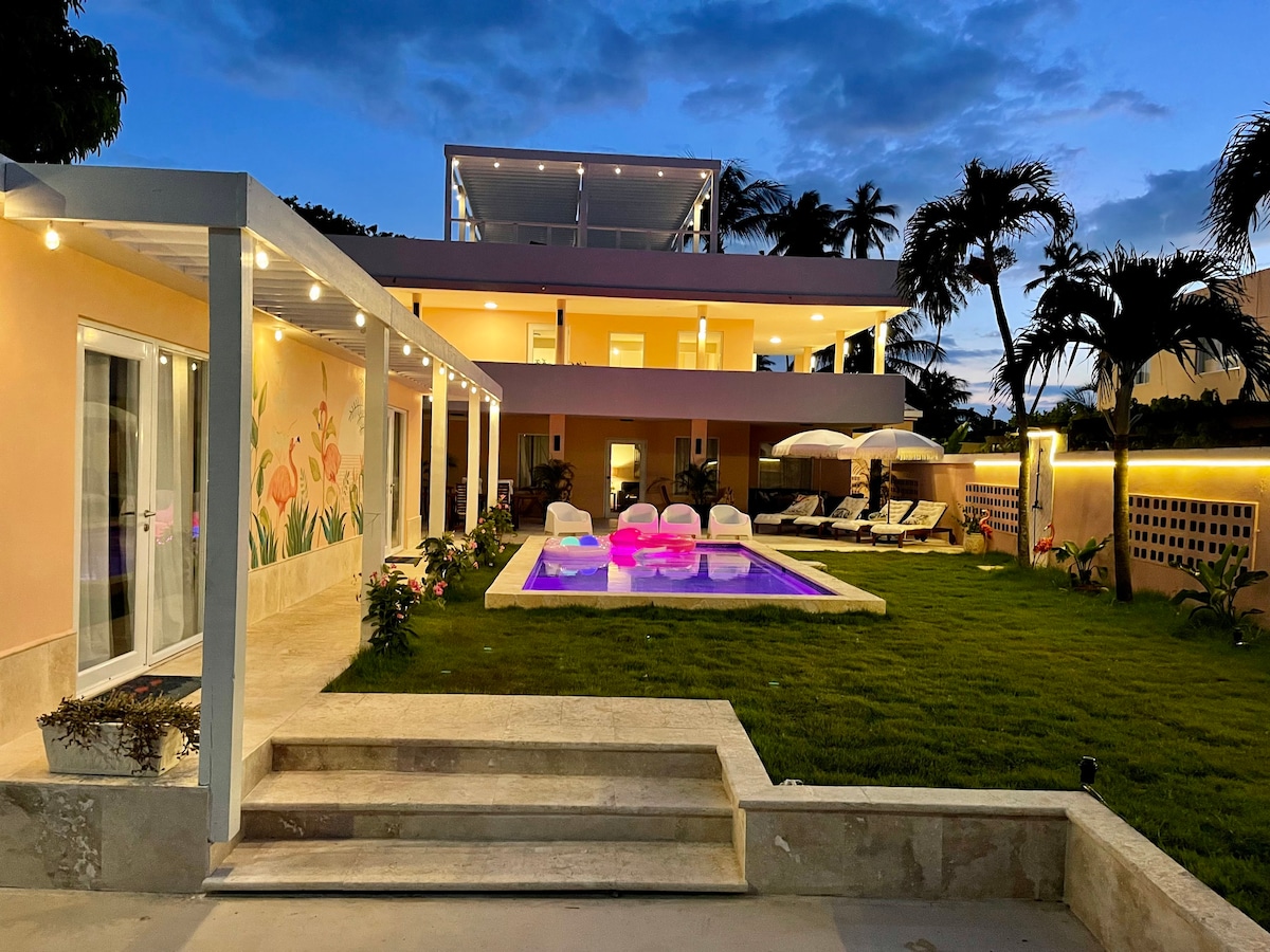 Amazing Direct Direct Sandy Beach Access Luxury Villa