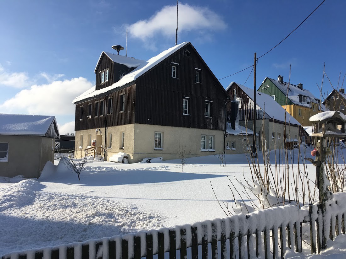 Rustikal公寓56平方米，位于山区，越野滑雪，自行车，徒步旅行