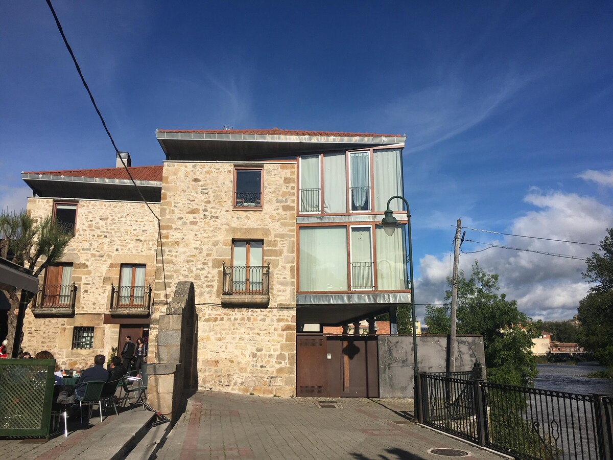 La casa Del Río, al norte de la montaña palentina.