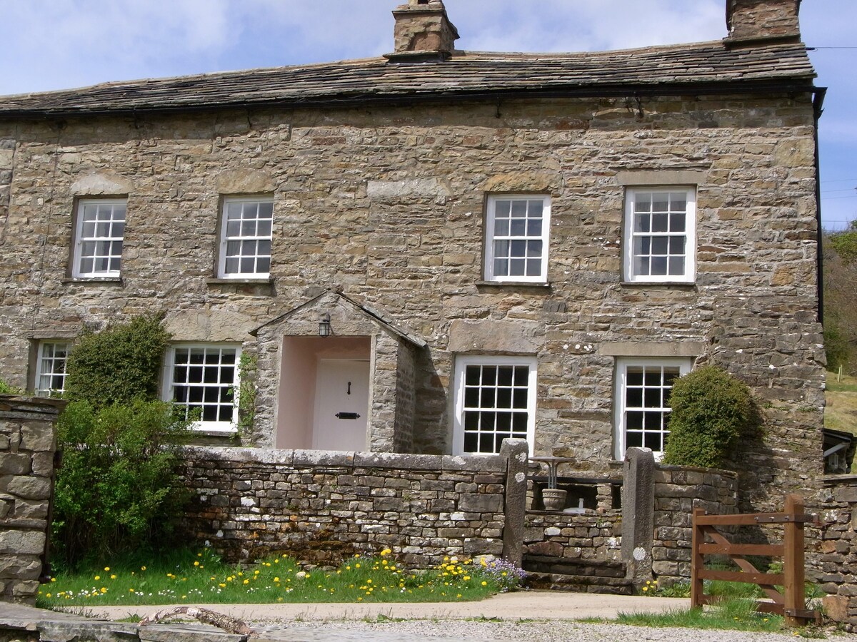 Holiday Home in Dentdale with abundant character