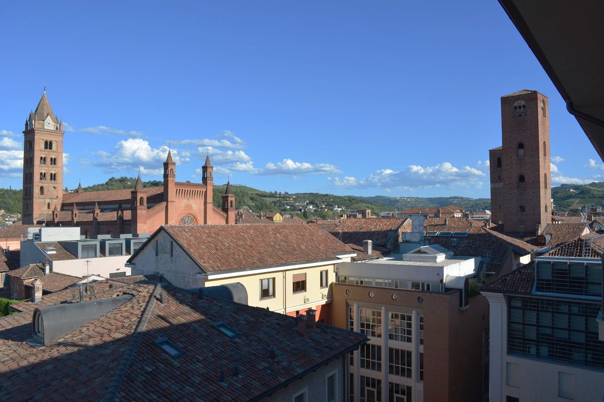 Alba tra le torri / Una casa in centro