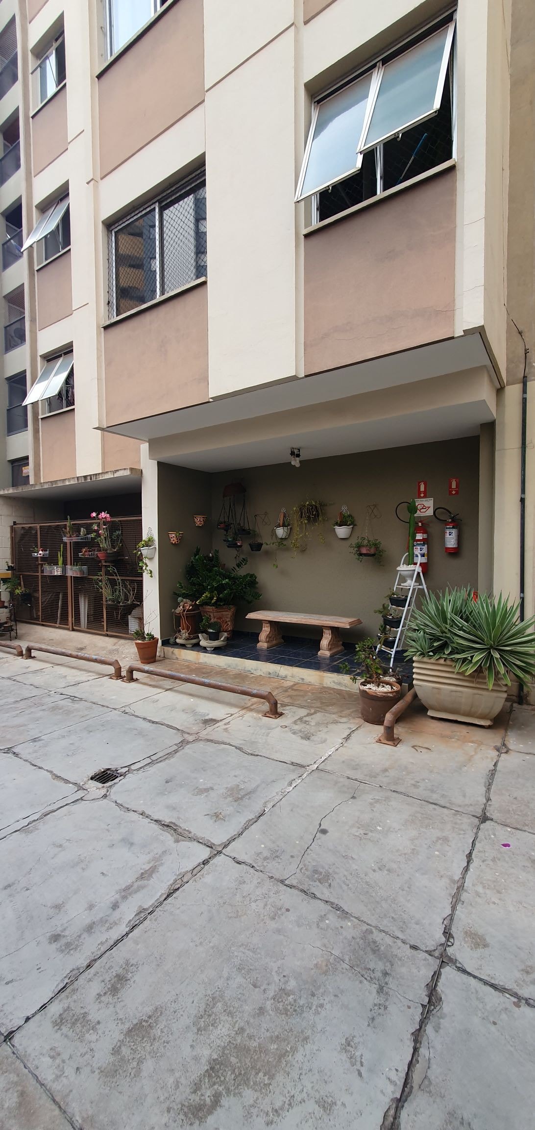 位于坎皮纳斯（ Campinas ）市中心的现代单间公寓