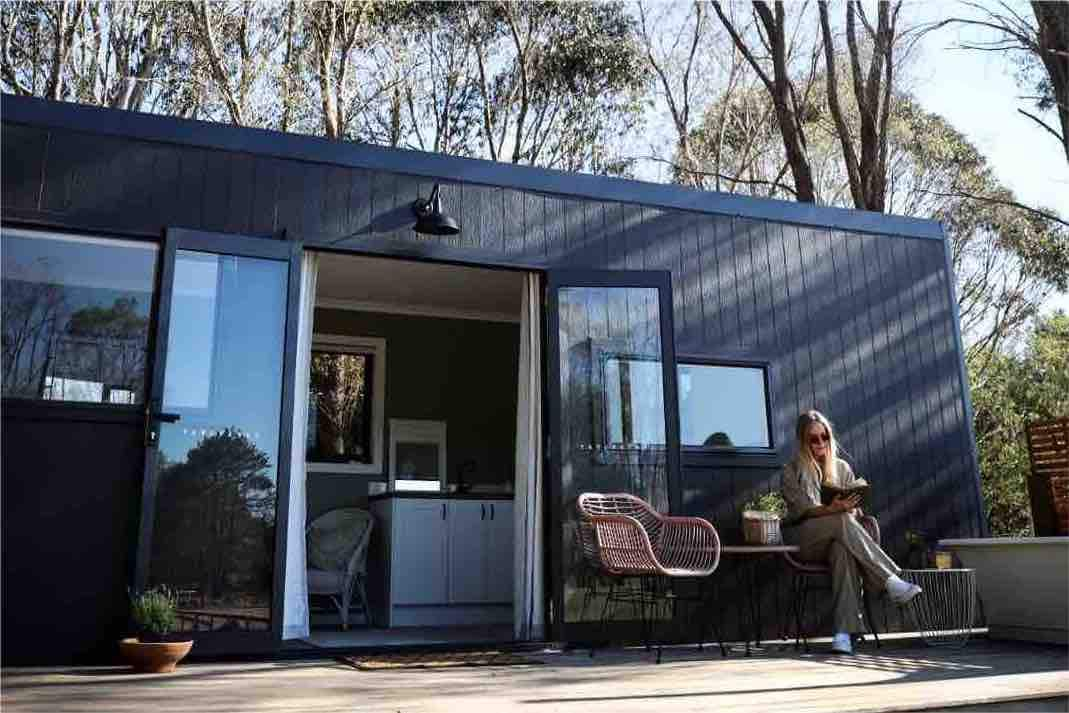 Tiny Cabin Exeter Outdoor Bath and Horse Property