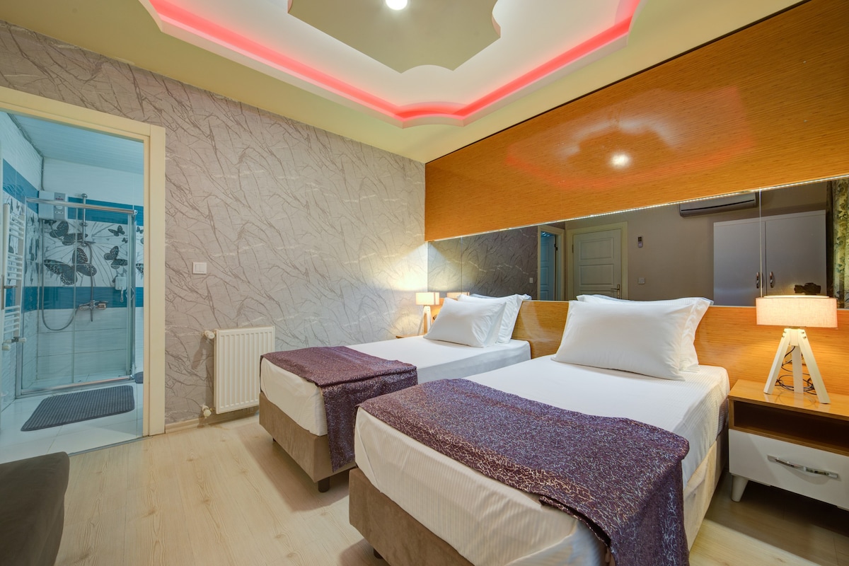MERSİN VIP HOUSE | 1 +1舒适套房，带双人床