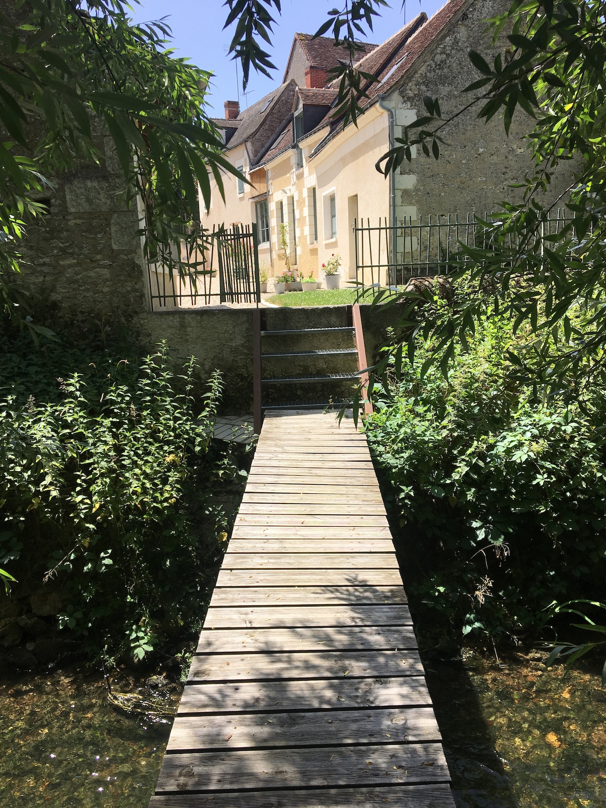 Gîte au bord de l’eau avec accès à une petite île