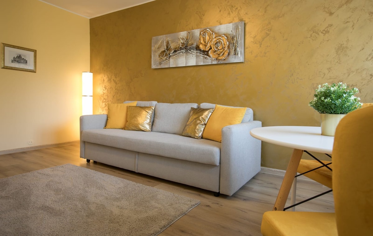 Golden Apartment Baneasa